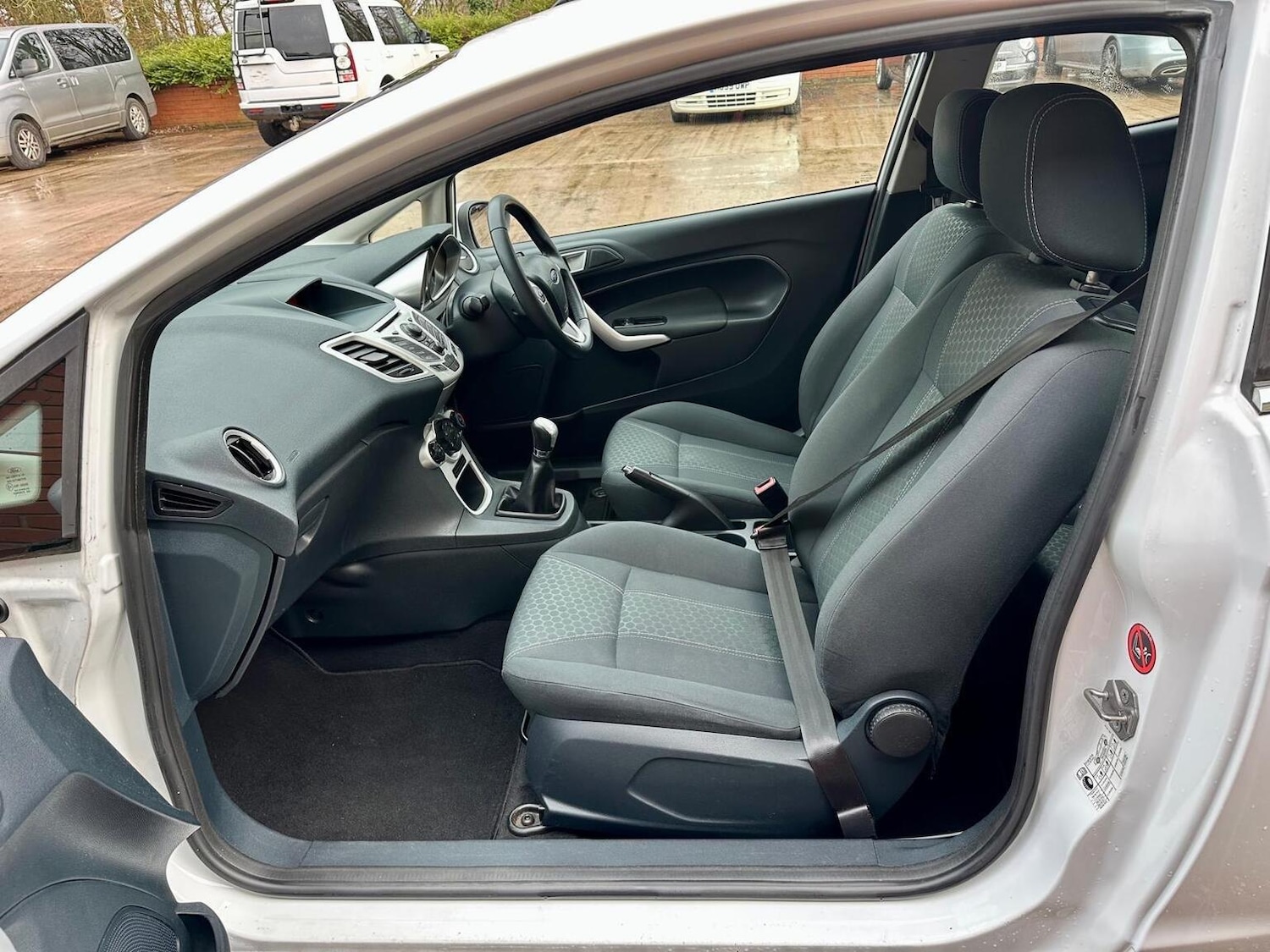 Used Ford Fiesta 2011 for sale - 77233762: Photo 5