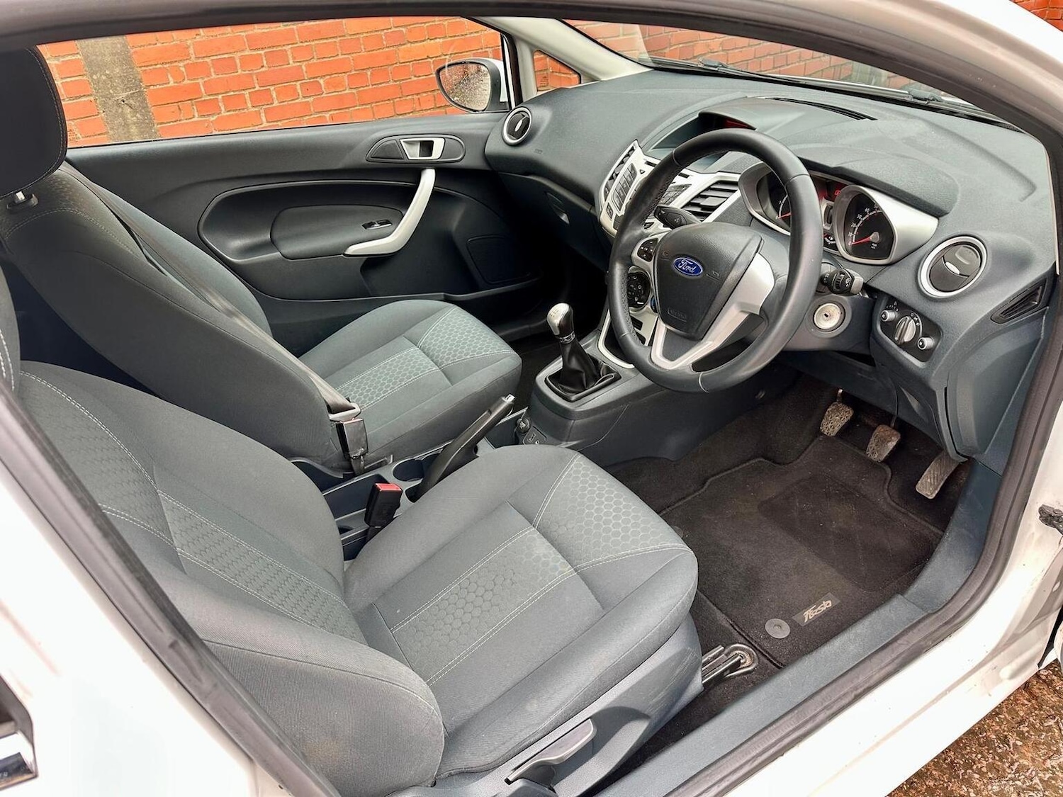 Used Ford Fiesta 2011 for sale - 77233762: Photo 8