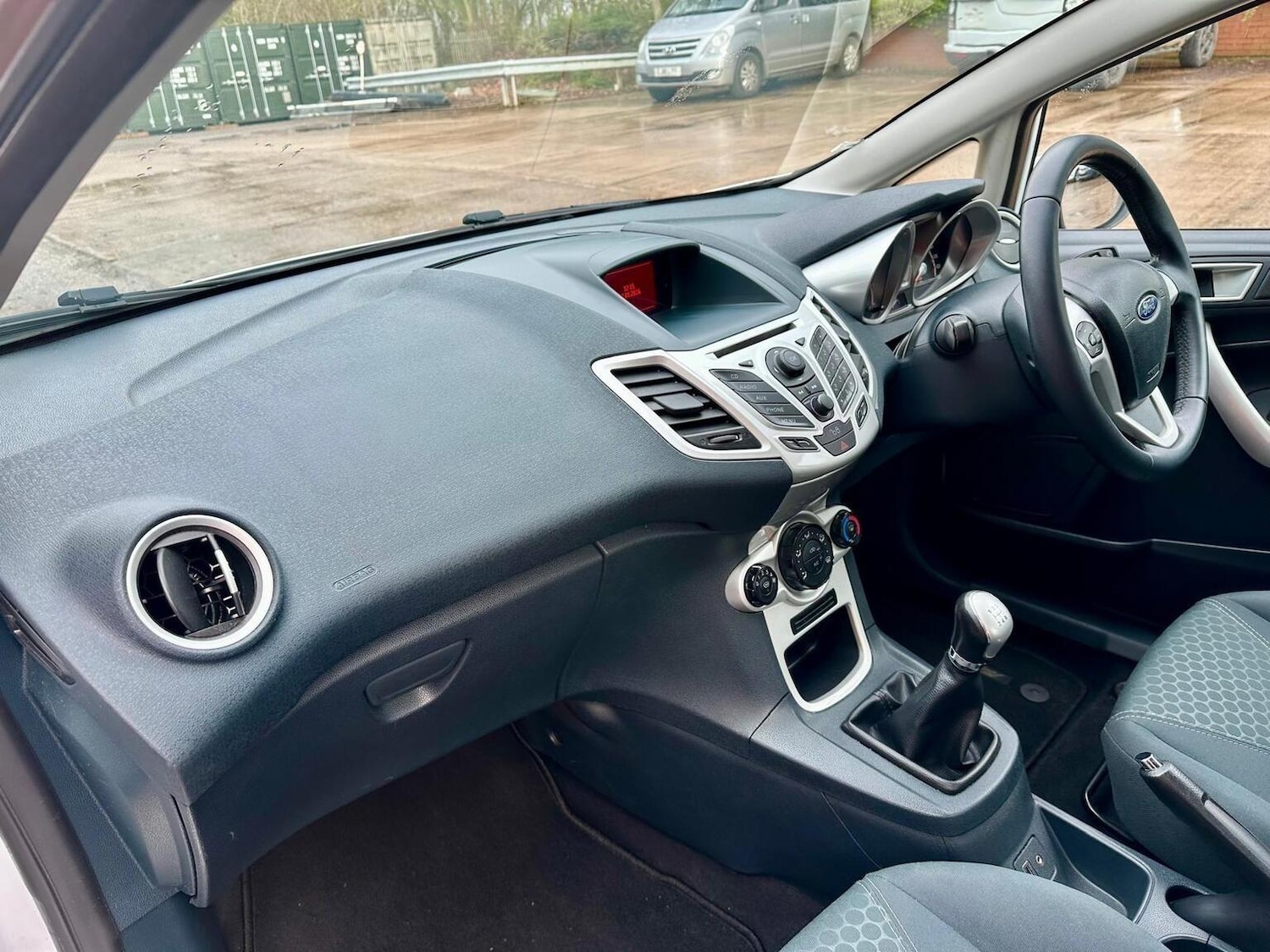 Used Ford Fiesta 2011 for sale - 77233762: Photo 9