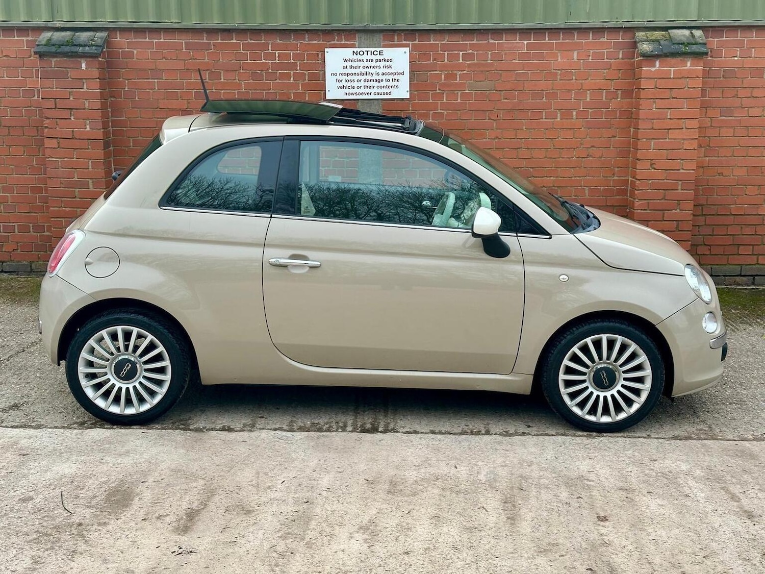 Used Fiat 500 2013 for sale - 77603400: Photo 9