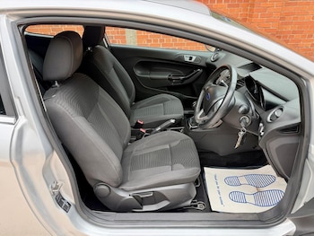 Used Ford Fiesta 2013 for sale - 79379098: Photo