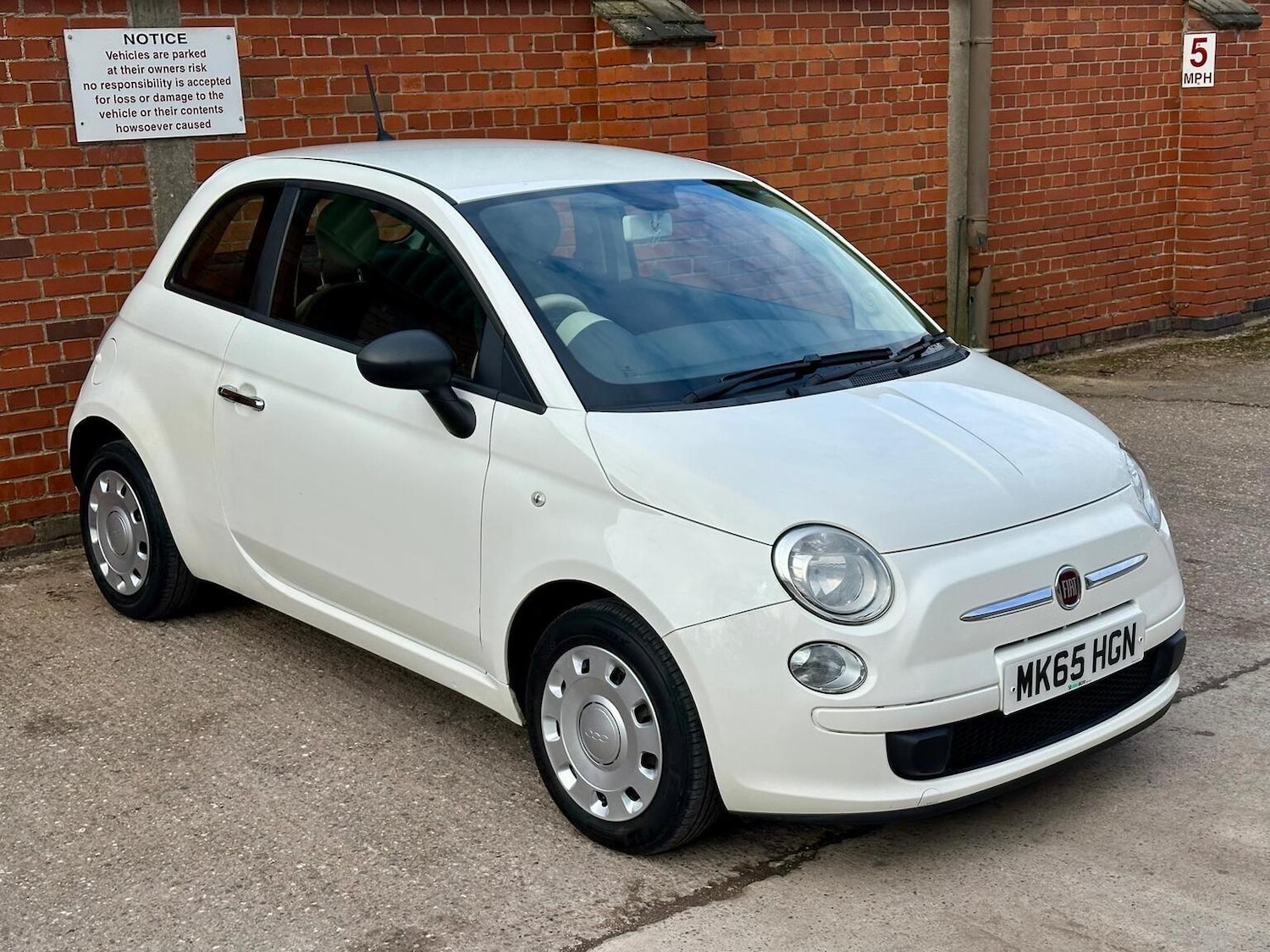 Used Fiat 500 2015 for sale - 77931286: Photo 2