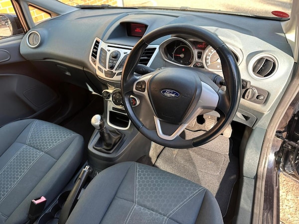 Used Ford Fiesta 2009 for sale - 76120287: Photo 24