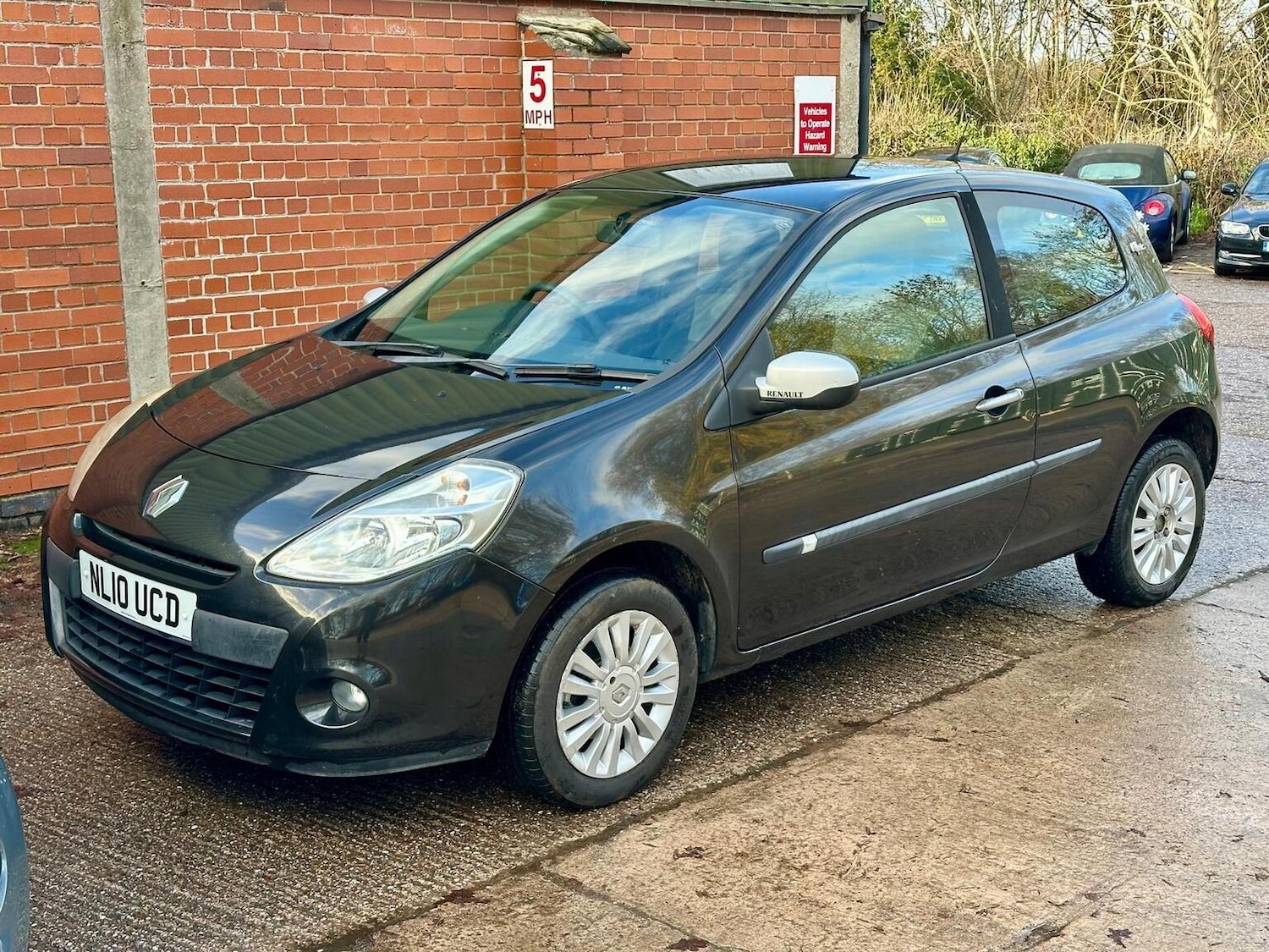 Used Renault Clio 2010 for sale - 76896913: Photo 17