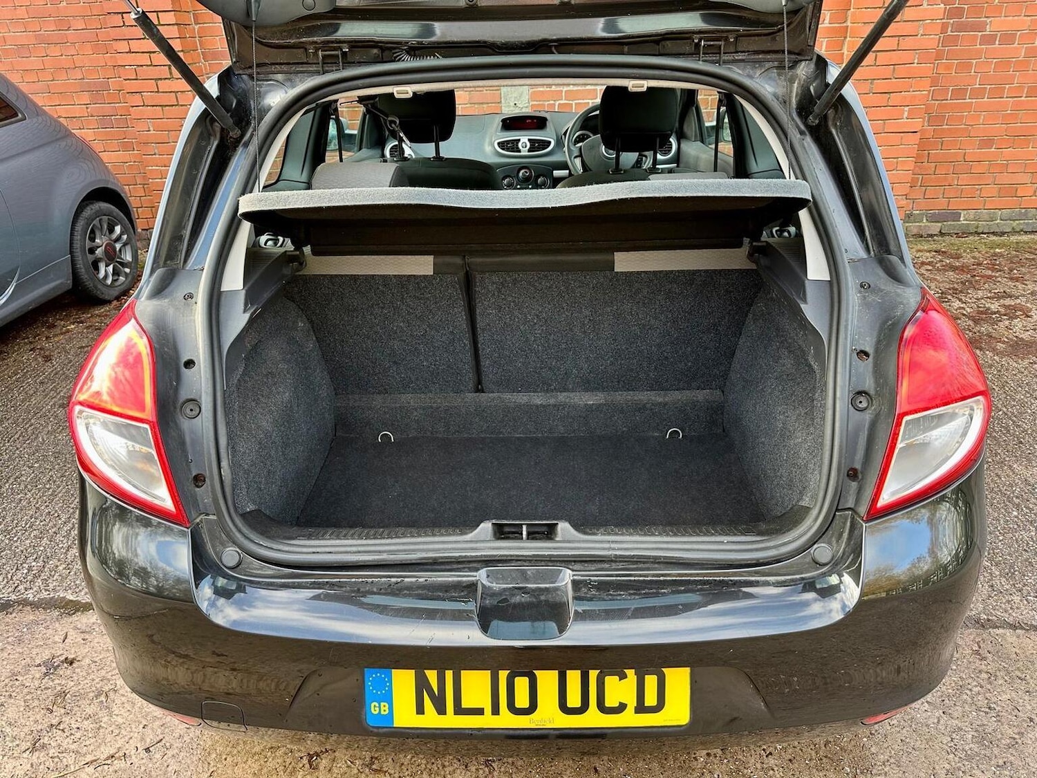 Used Renault Clio 2010 for sale - 76896913: Photo 18