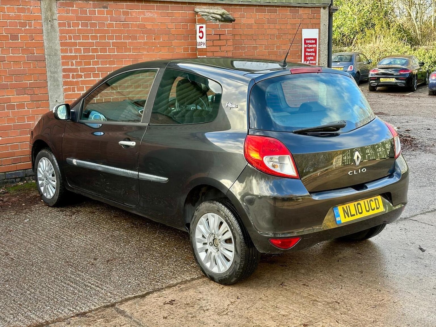 Used Renault Clio 2010 for sale - 76896913: Photo 21