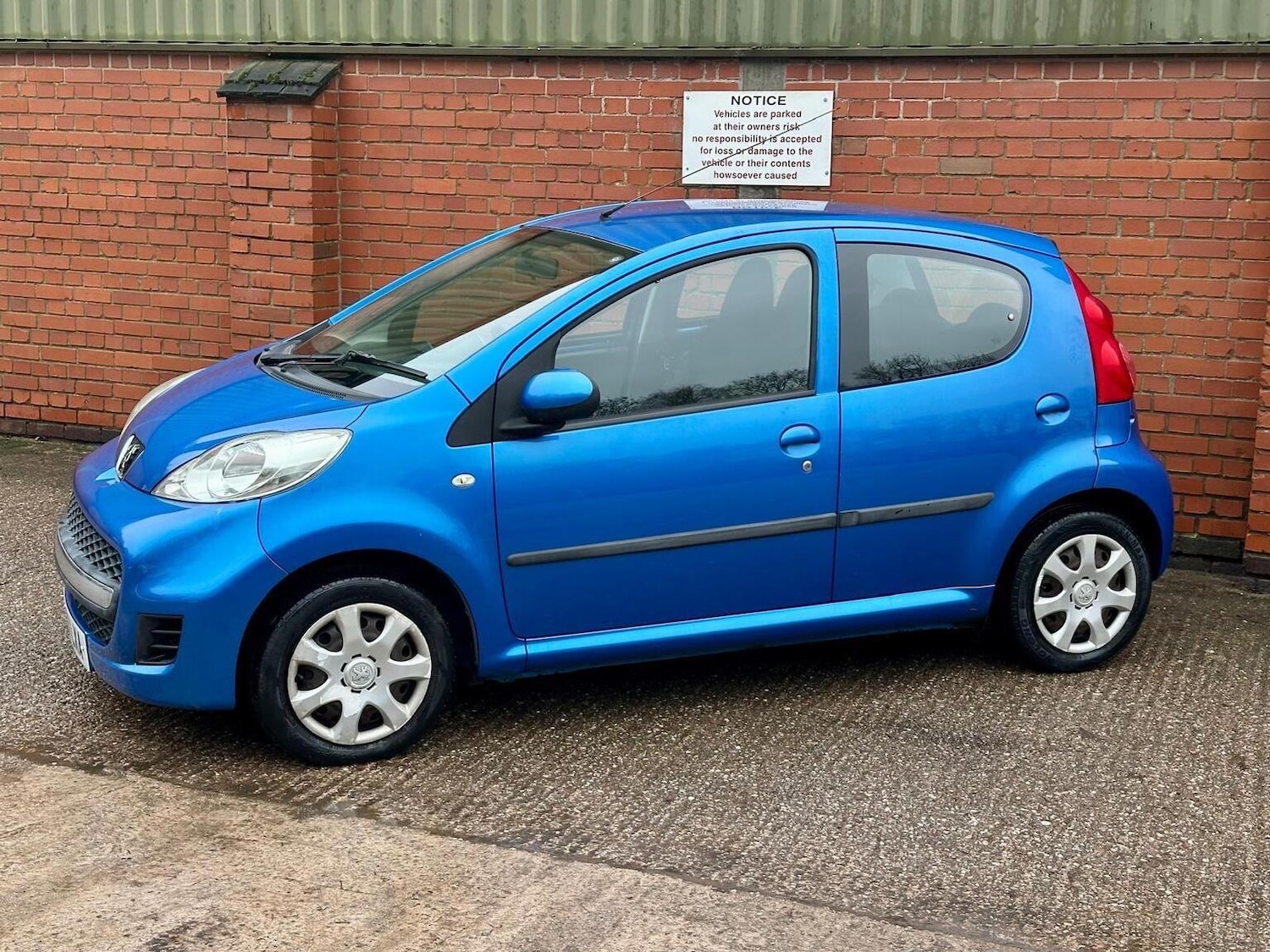 Used Peugeot 107 2011 for sale - 77508529: Photo 16