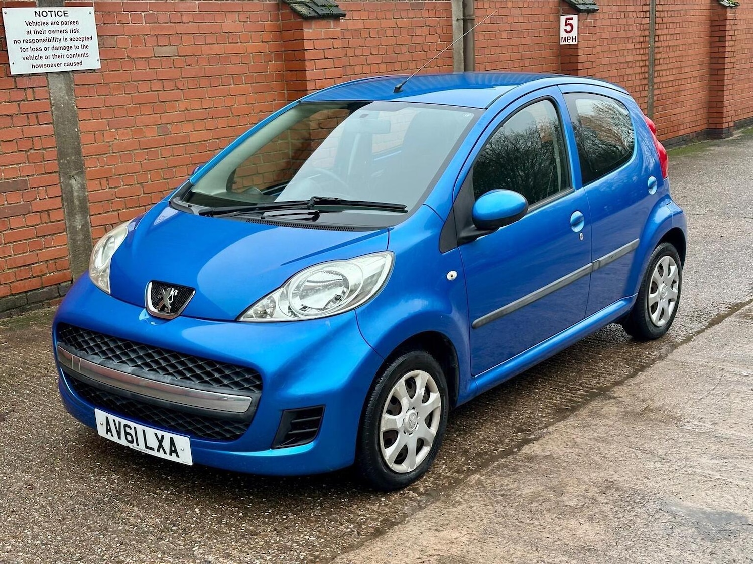 Used Peugeot 107 2011 for sale - 77508529: Photo 17