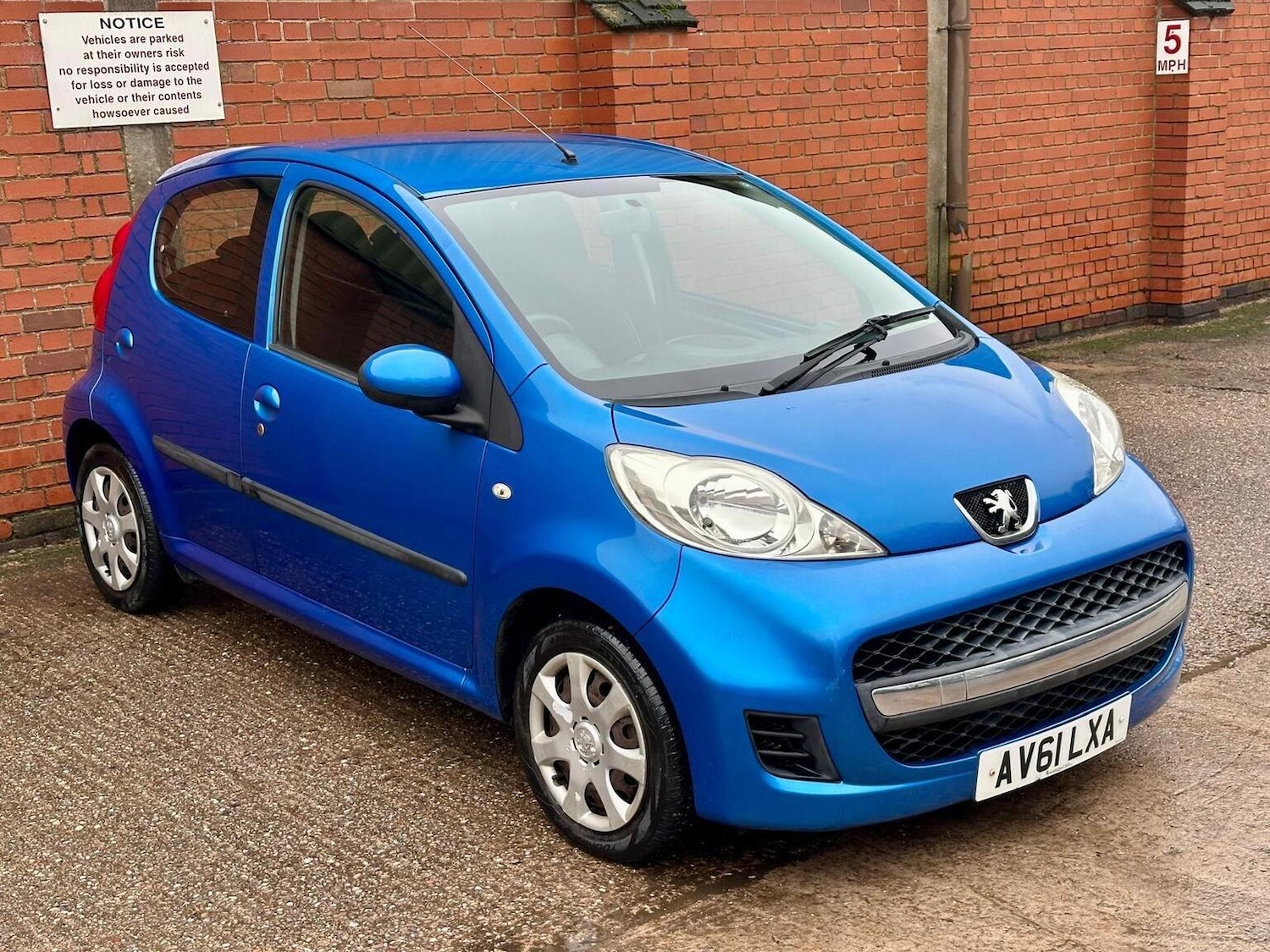 Used Peugeot 107 2011 for sale - 77508529: Photo 2