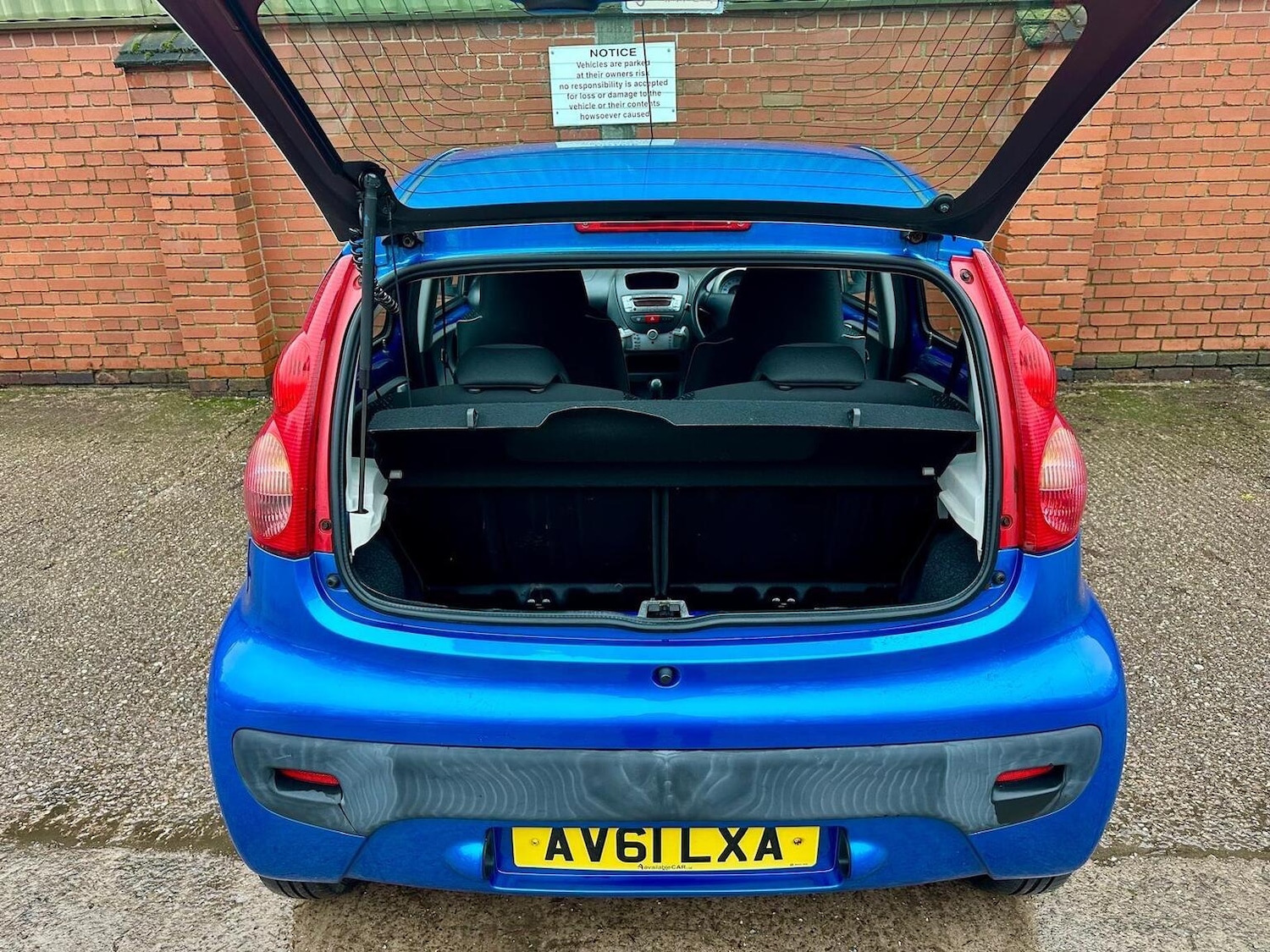 Used Peugeot 107 2011 for sale - 77508529: Photo 24