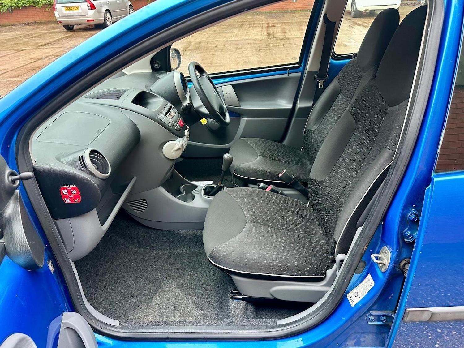 Used Peugeot 107 2011 for sale - 77508529: Photo 3