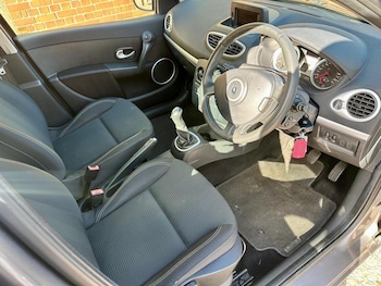 Used Renault Clio 2010 for sale - 78408524: Photo