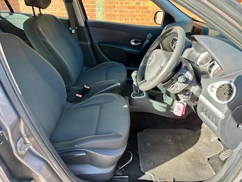 Used Renault Clio 2010 for sale - 78408524: Photo