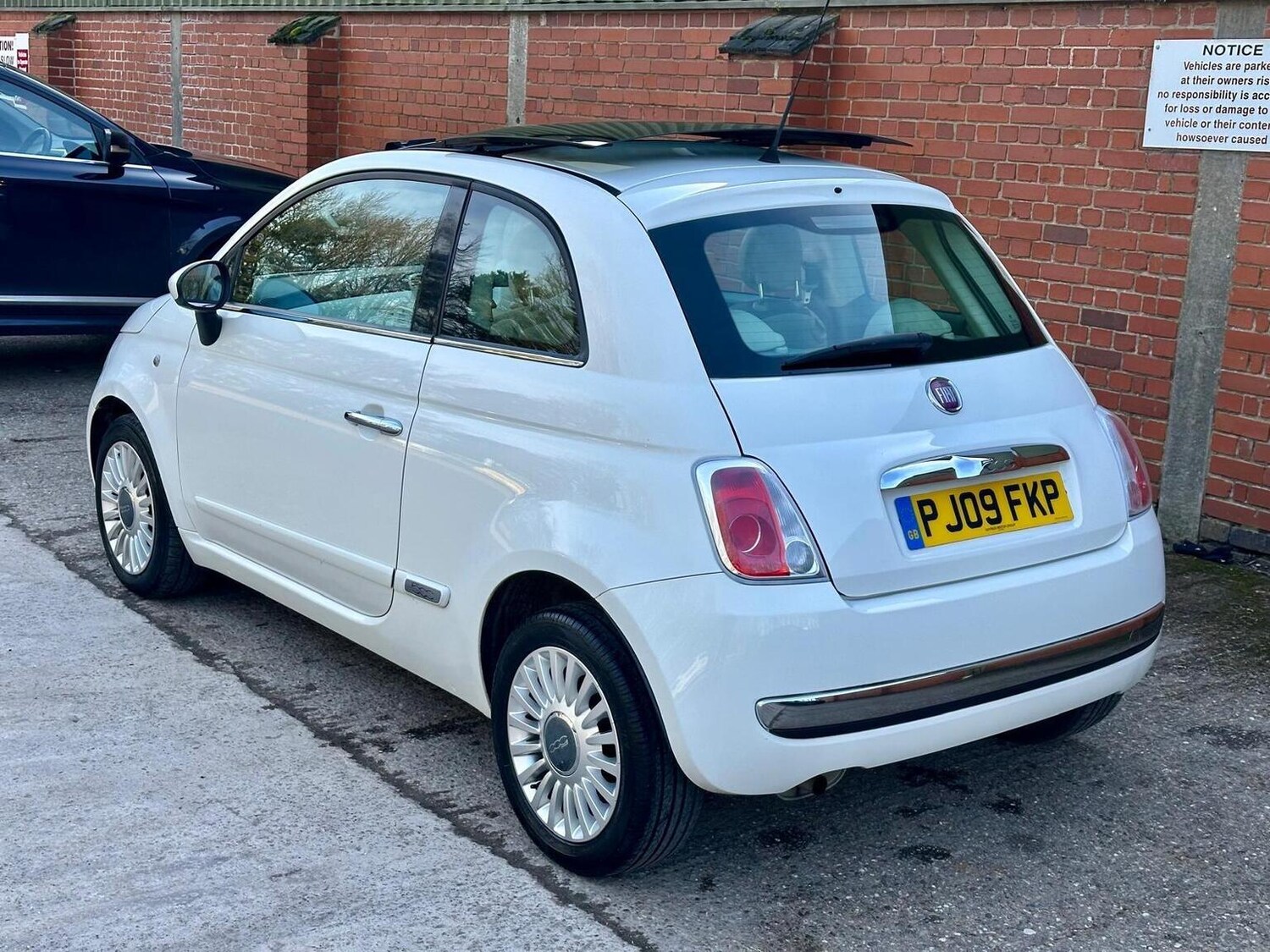 Used Fiat 500 2009 for sale - 77701069: Photo 10