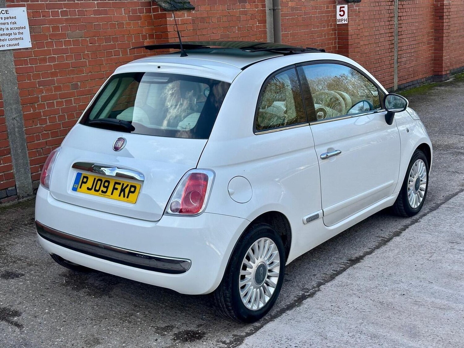 Used Fiat 500 2009 for sale - 77701069: Photo 8