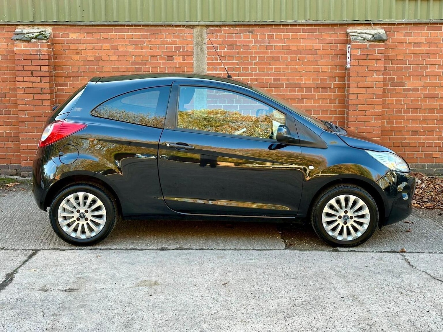 Used Ford Ka 2012 for sale - 76504666: Photo 2