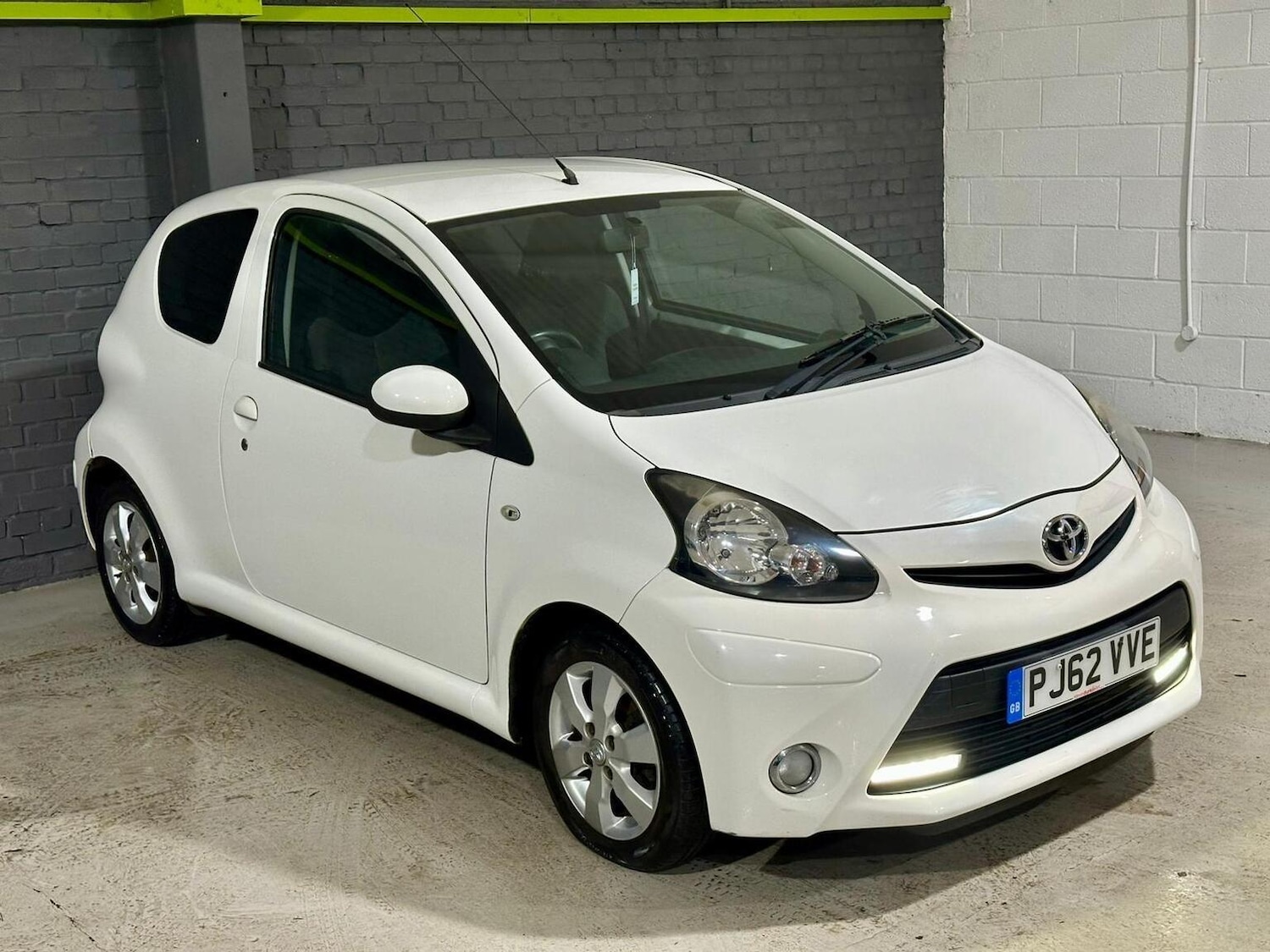 Used Toyota AYGO 2013 for sale - 77296810: Photo 12