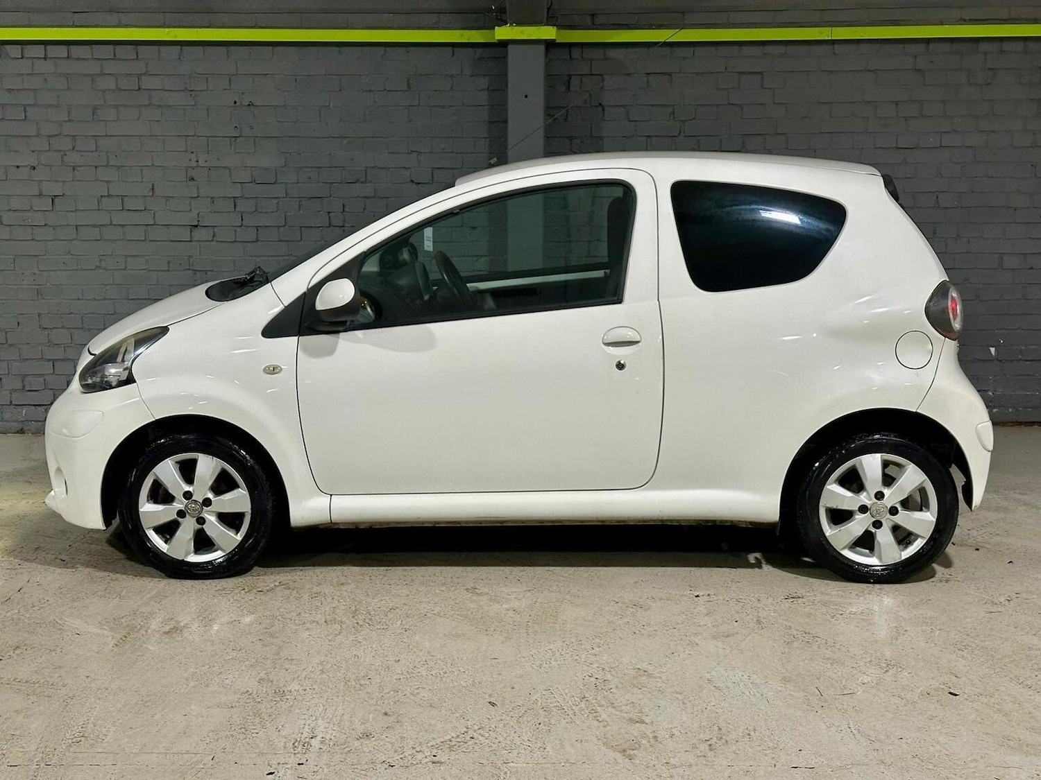 Used Toyota AYGO 2013 for sale - 77296810: Photo 13