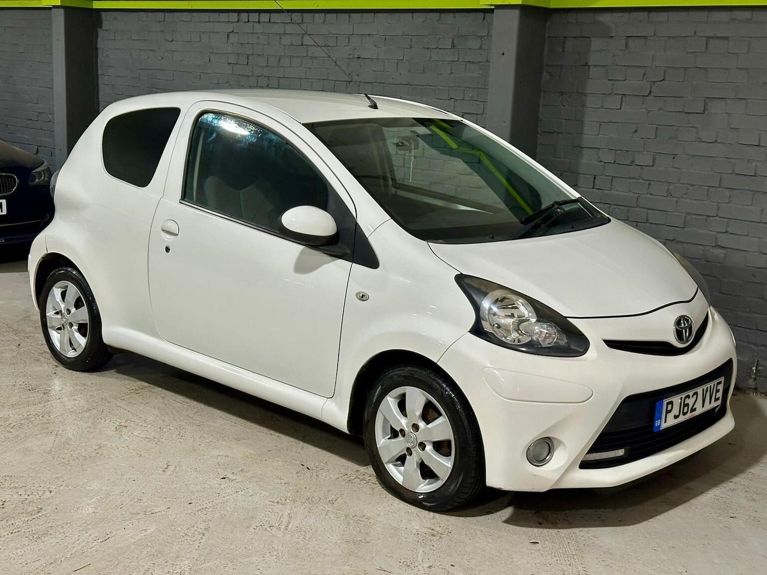 Used Toyota AYGO 2013 for sale - 77296810: Photo 2