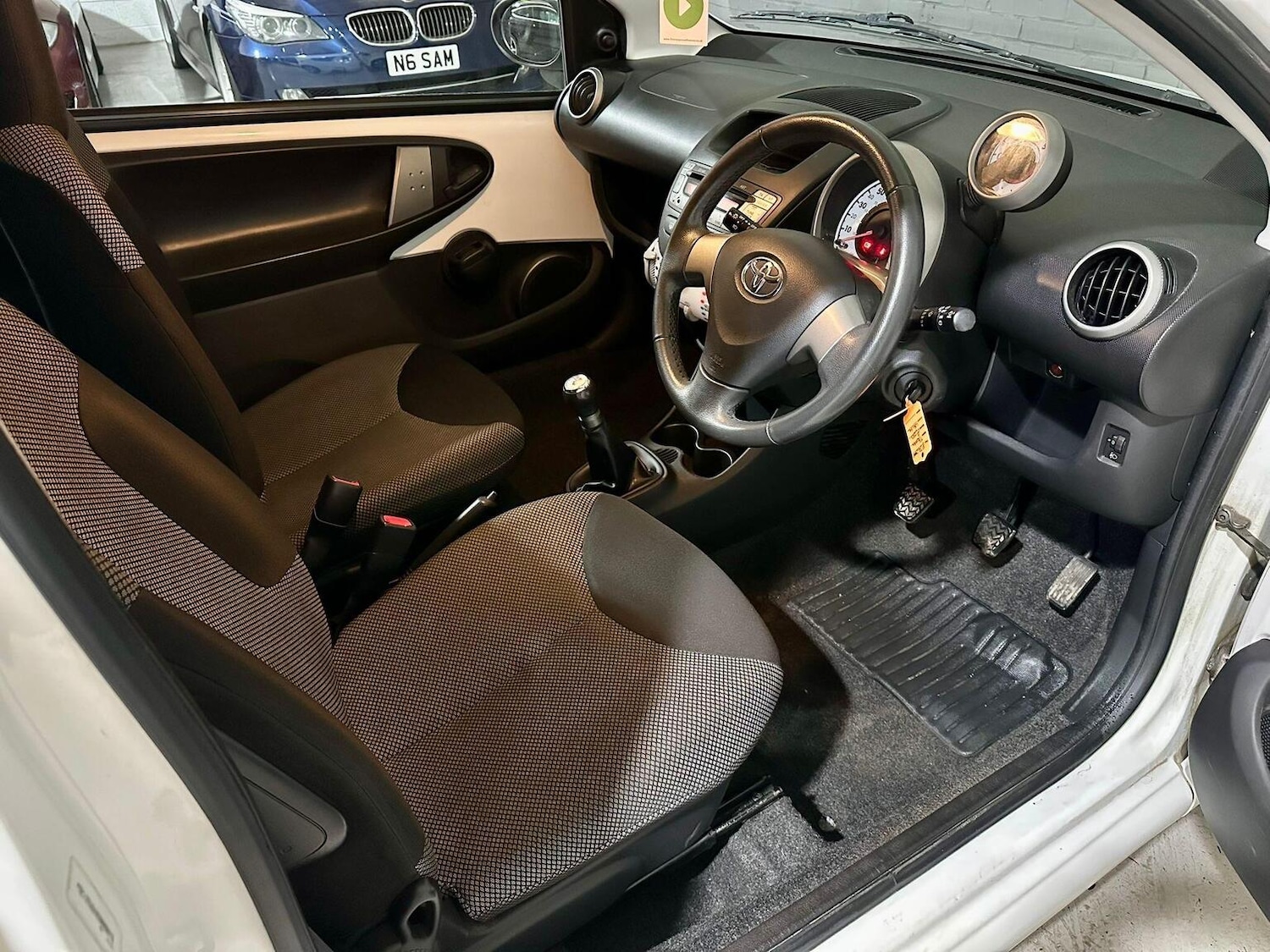 Used Toyota AYGO 2013 for sale - 77296810: Photo 3