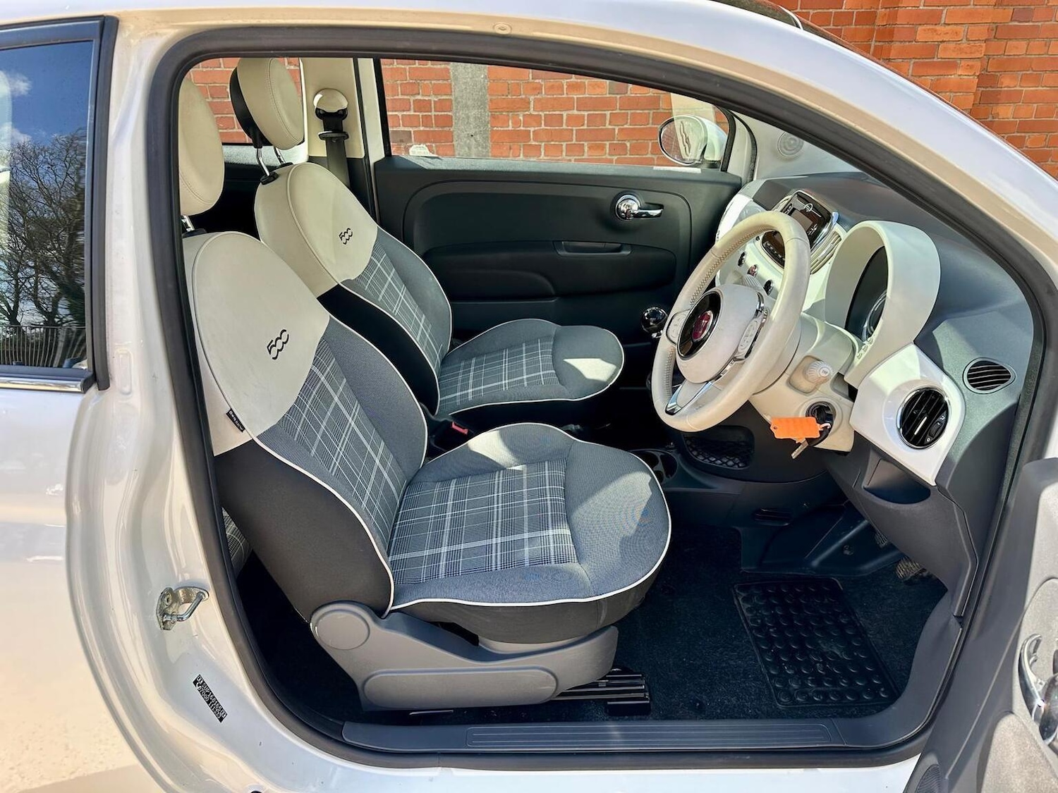 Used Fiat 500 2015 for sale - 77844915: Photo 3