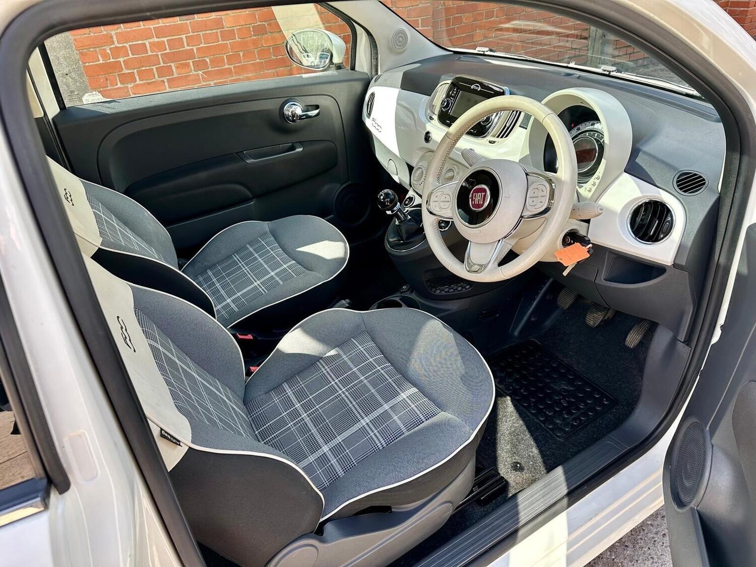 Used Fiat 500 2015 for sale - 77844915: Photo 6