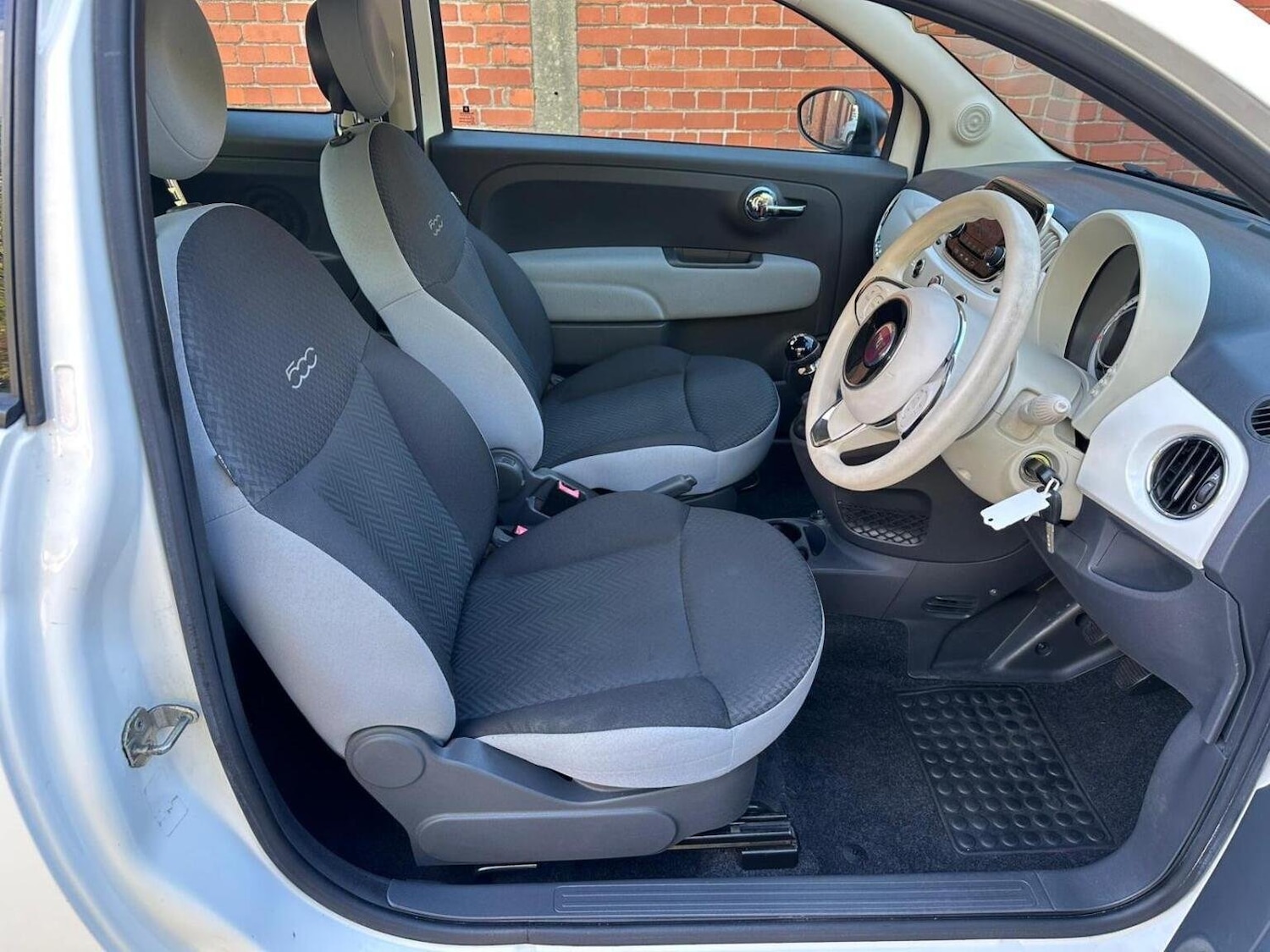 Used Fiat 500 2016 for sale - 76231645: Photo 2