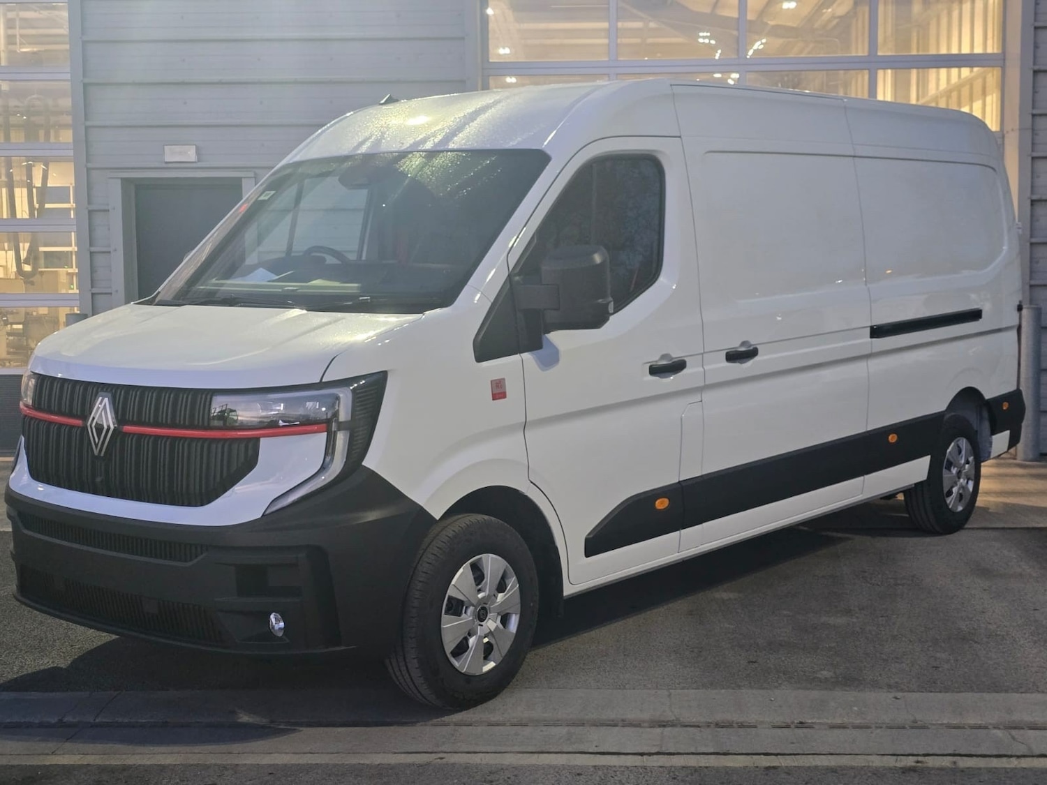Used Renault Master 2025 for sale - 76384186: Photo 1