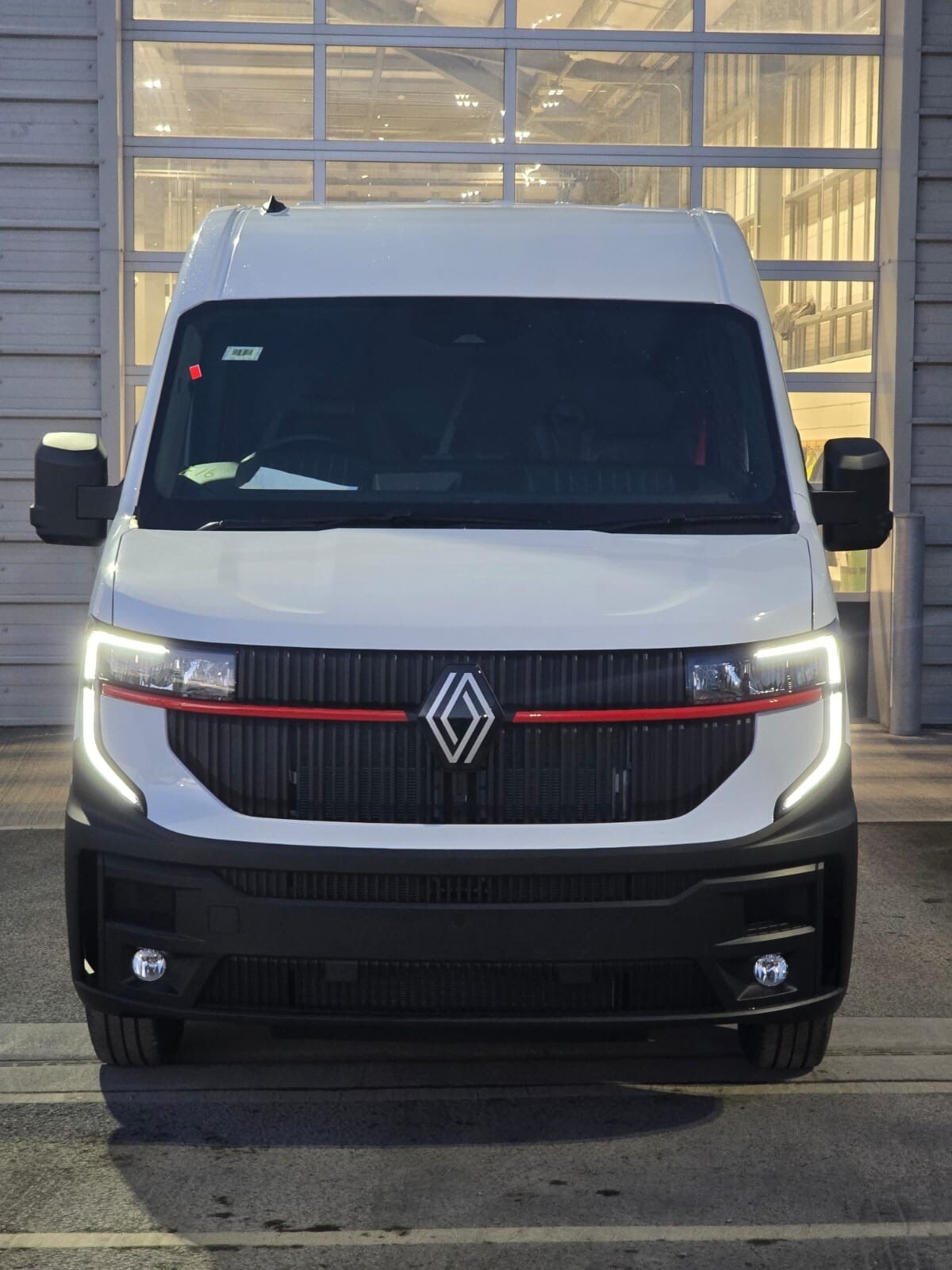 Used Renault Master 2025 for sale - 76384186: Photo 3