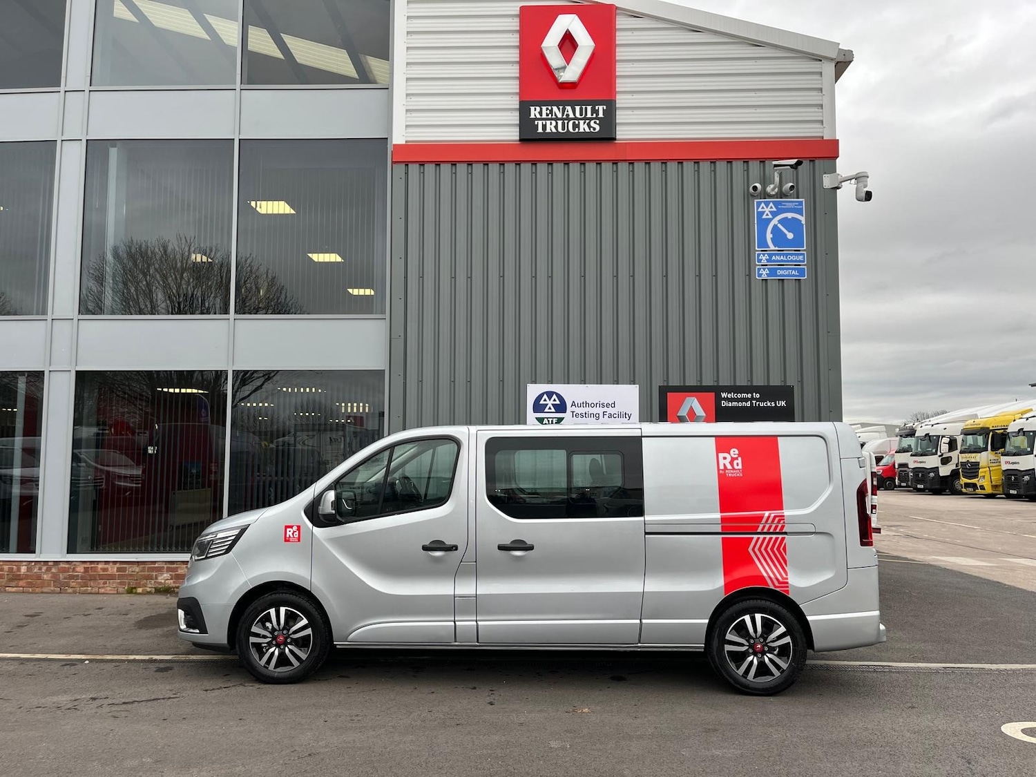 Used Renault Trafic for sale - 76492472: Photo 2