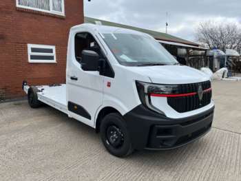 Used Renault Trucks UK Master 2025 for sale - 74164413: Photo