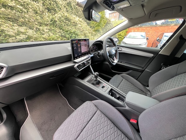Used SEAT Leon 2024 for sale - 75355389: Photo 2