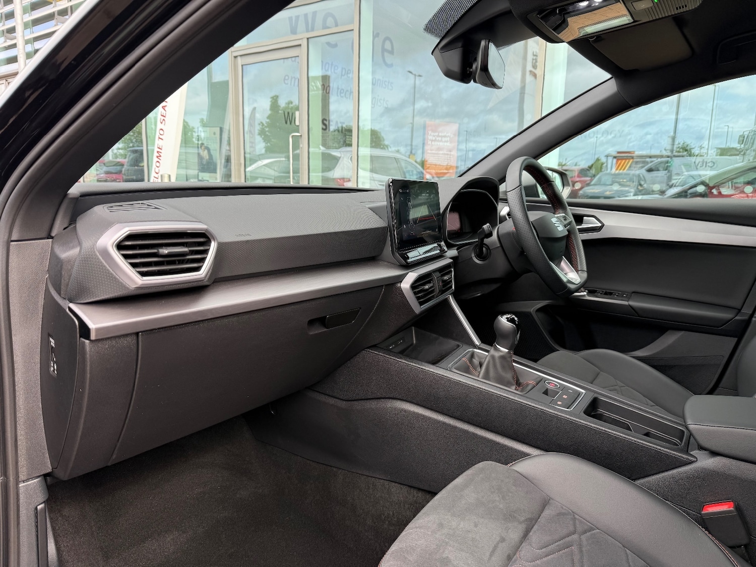 Used SEAT Leon 2024 for sale - 77552321: Photo 2