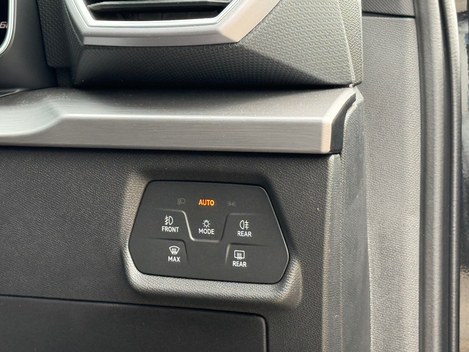 Used SEAT Leon 2024 for sale - 77552321: Photo 44