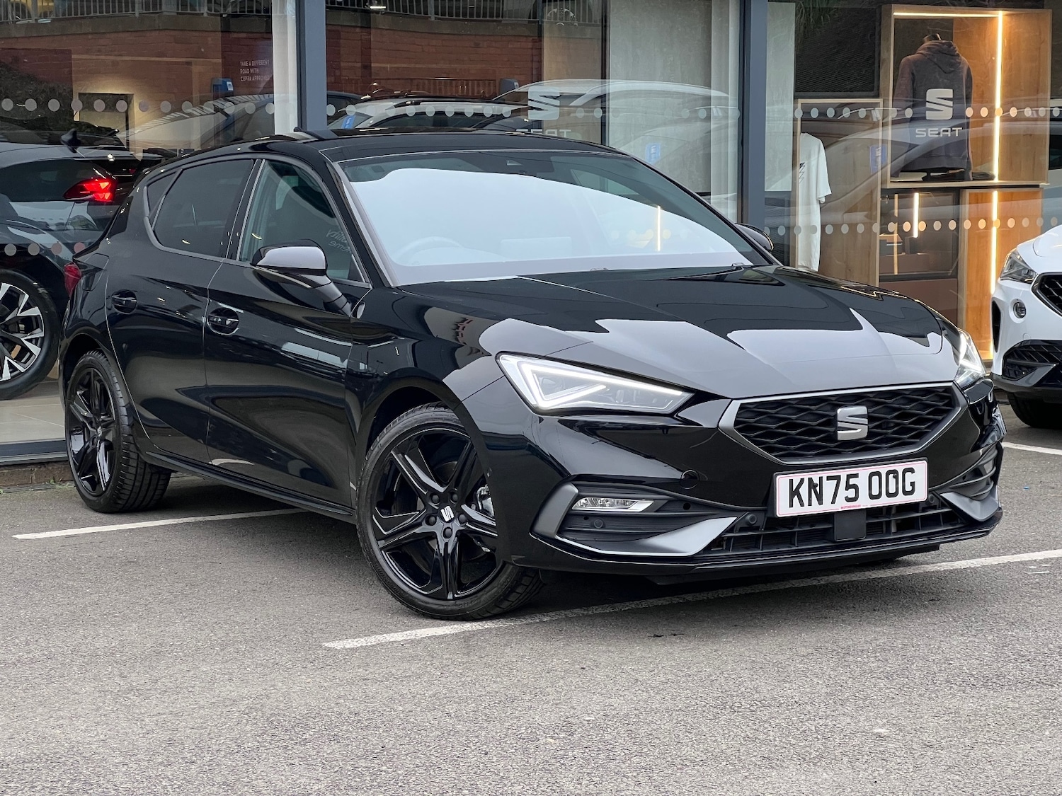 Used SEAT Leon 2025 for sale - 77070922: Photo 1