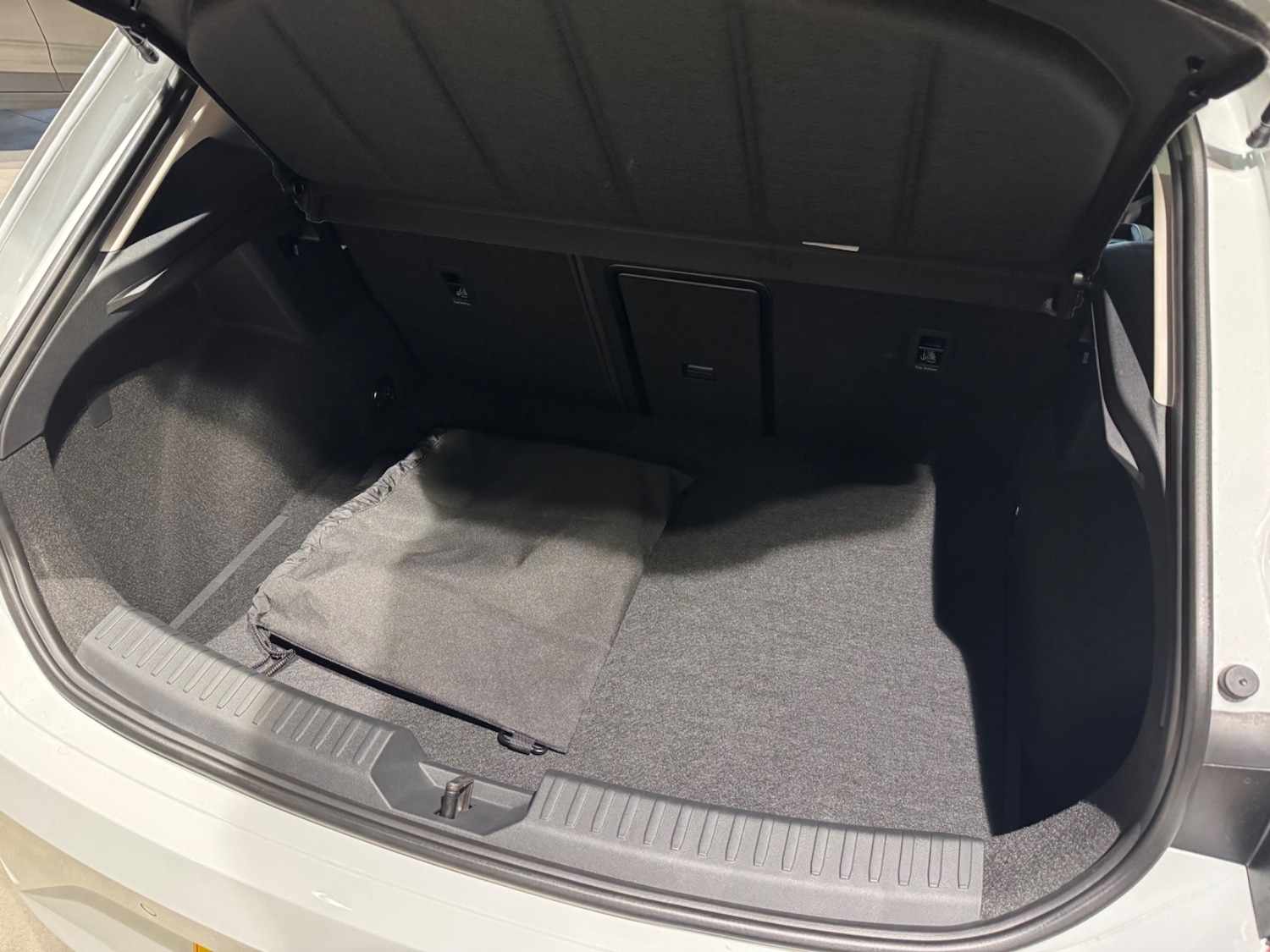 Used SEAT Leon 2025 for sale - 76869359: Photo 12