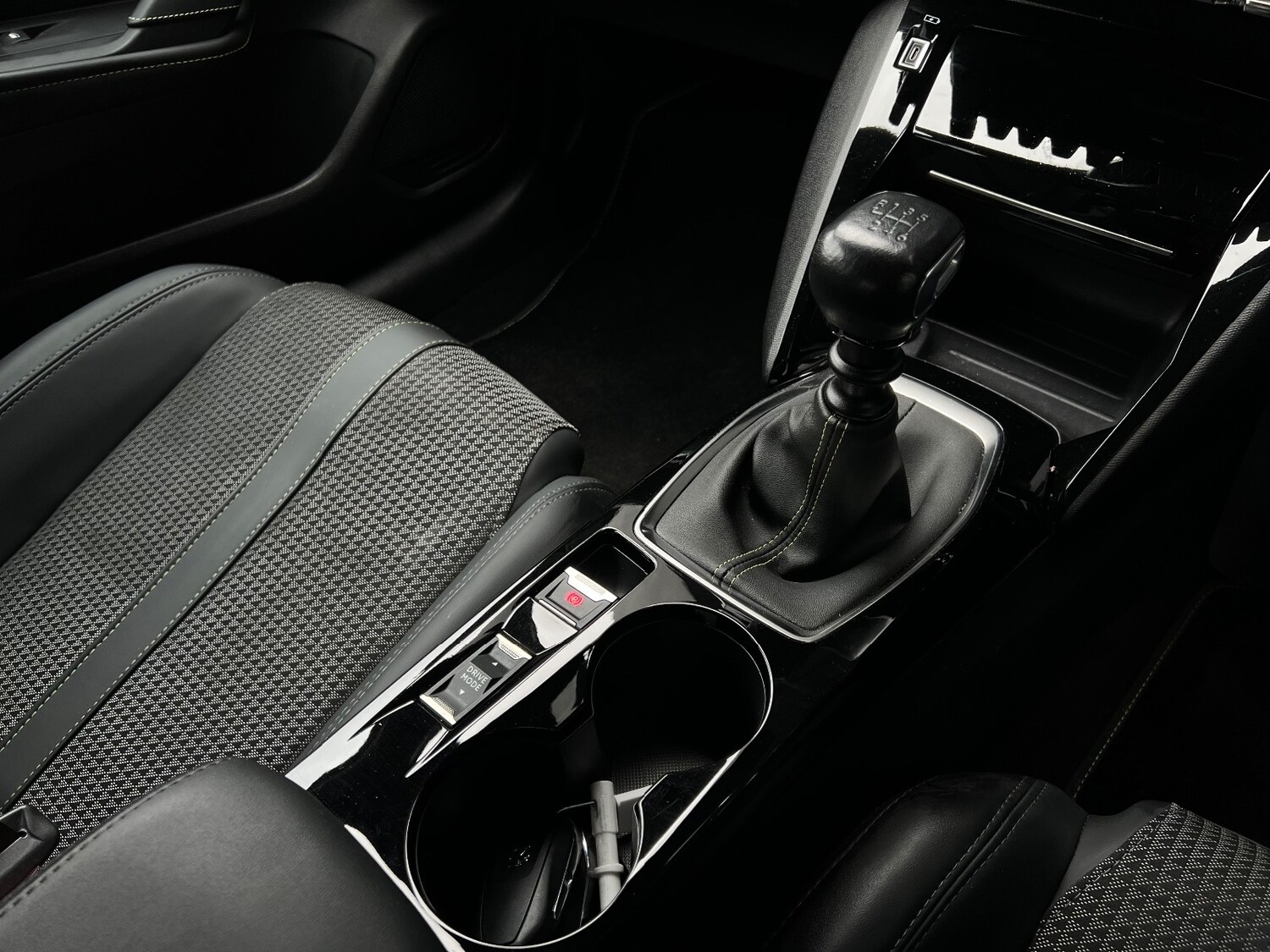 Used Peugeot 208 2022 for sale - 77995115: Photo 38