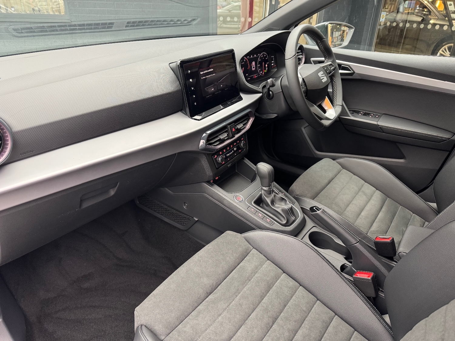 Used SEAT Ibiza 2025 for sale - 76868742: Photo 2