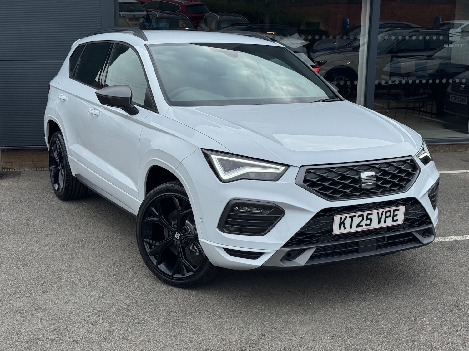 Used SEAT Ateca 2025 for sale - 76869351: Photo 1