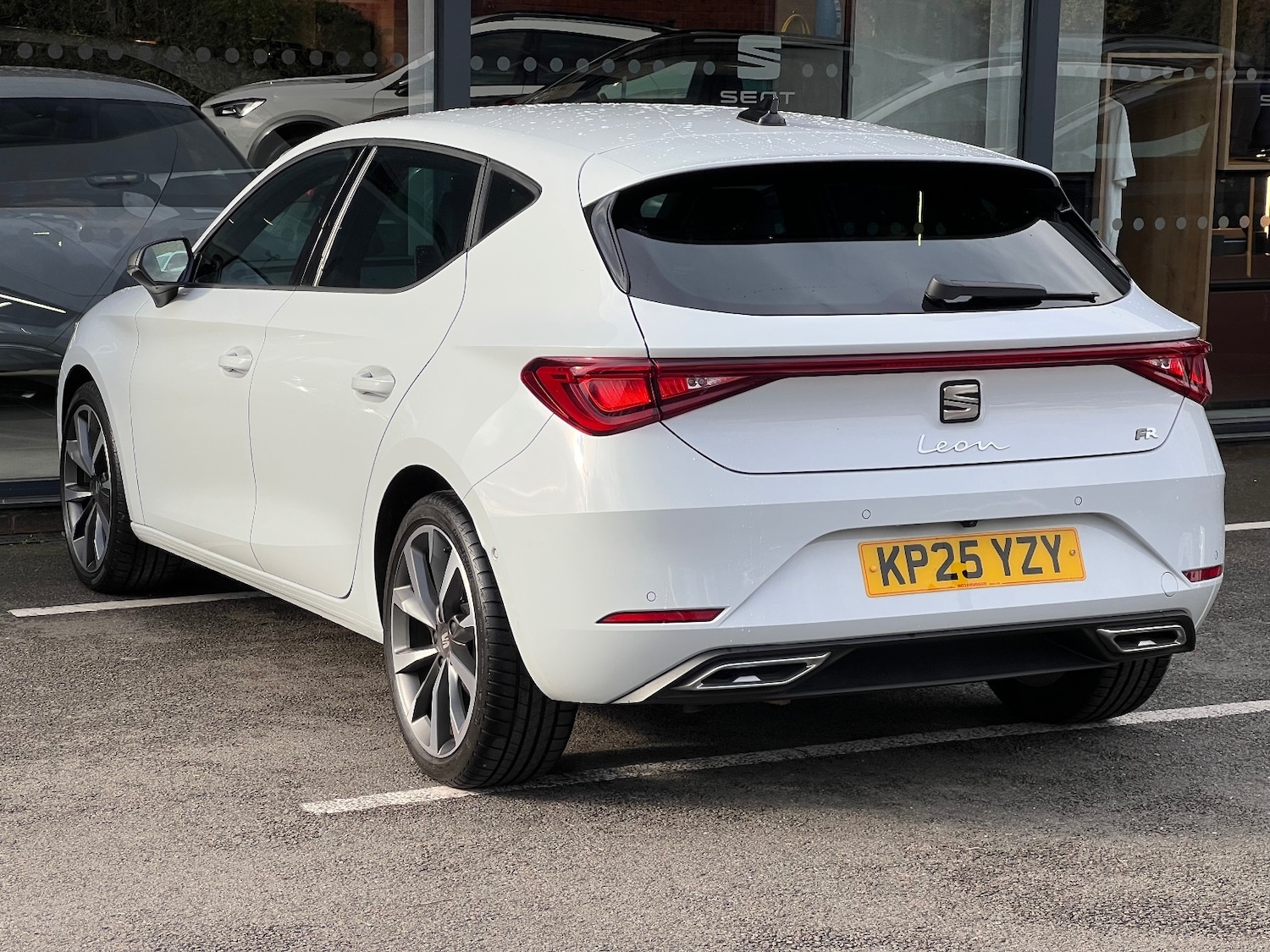 Used SEAT Leon 2025 for sale - 76869356: Photo 3