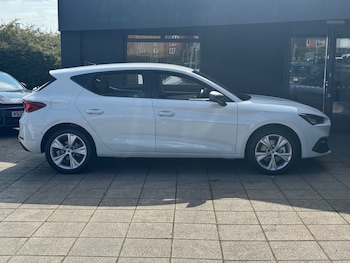 Used SEAT Leon 2025 for sale - 75355367: Photo