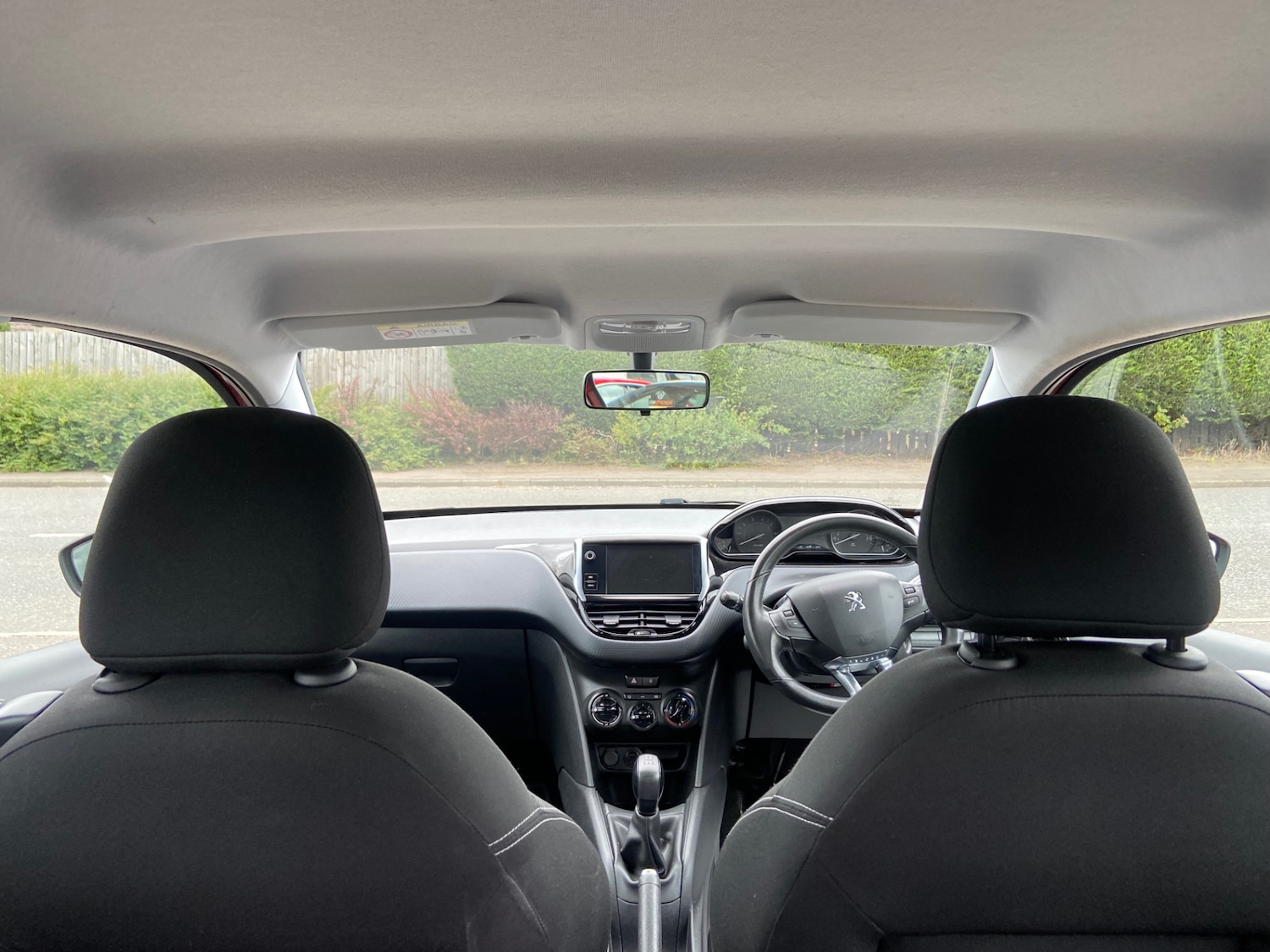 Used Peugeot 208 2017 for sale - 75931730: Photo 17