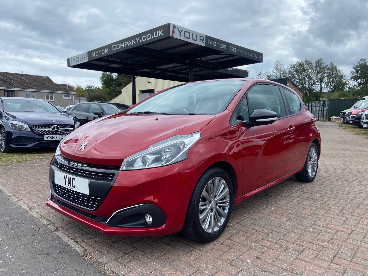 Used Peugeot 208 2017 for sale - 75931730: Photo 2