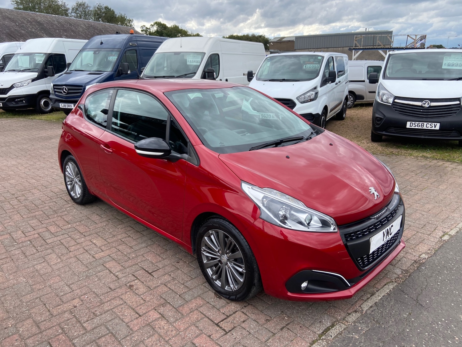 Used Peugeot 208 2017 for sale - 75931730: Photo 5