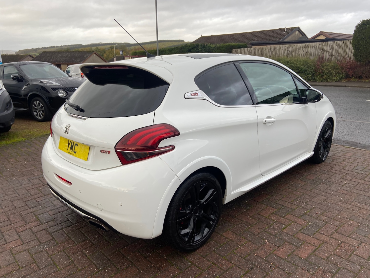 Used Peugeot 208 2016 for sale - 76422468: Photo 11