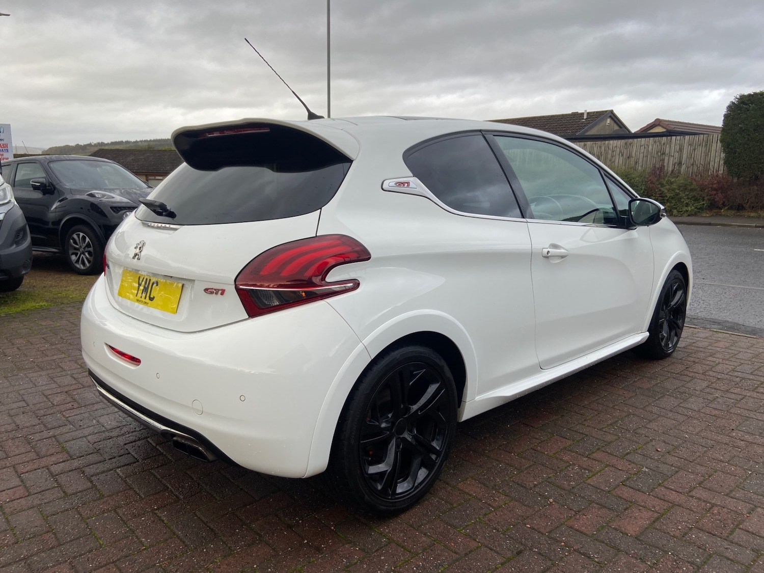 Used Peugeot 208 2016 for sale - 76422468: Photo 12