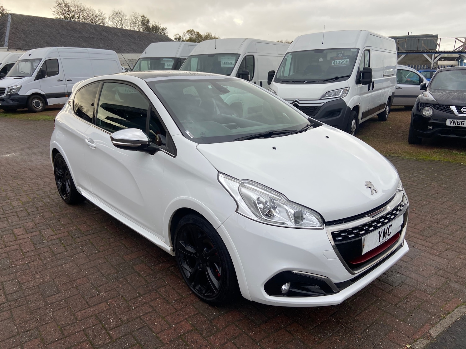 Used Peugeot 208 2016 for sale - 76422468: Photo 8