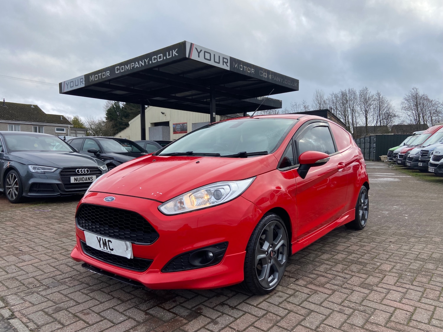 Used Ford Fiesta 2016 for sale - 77329401: Photo 4