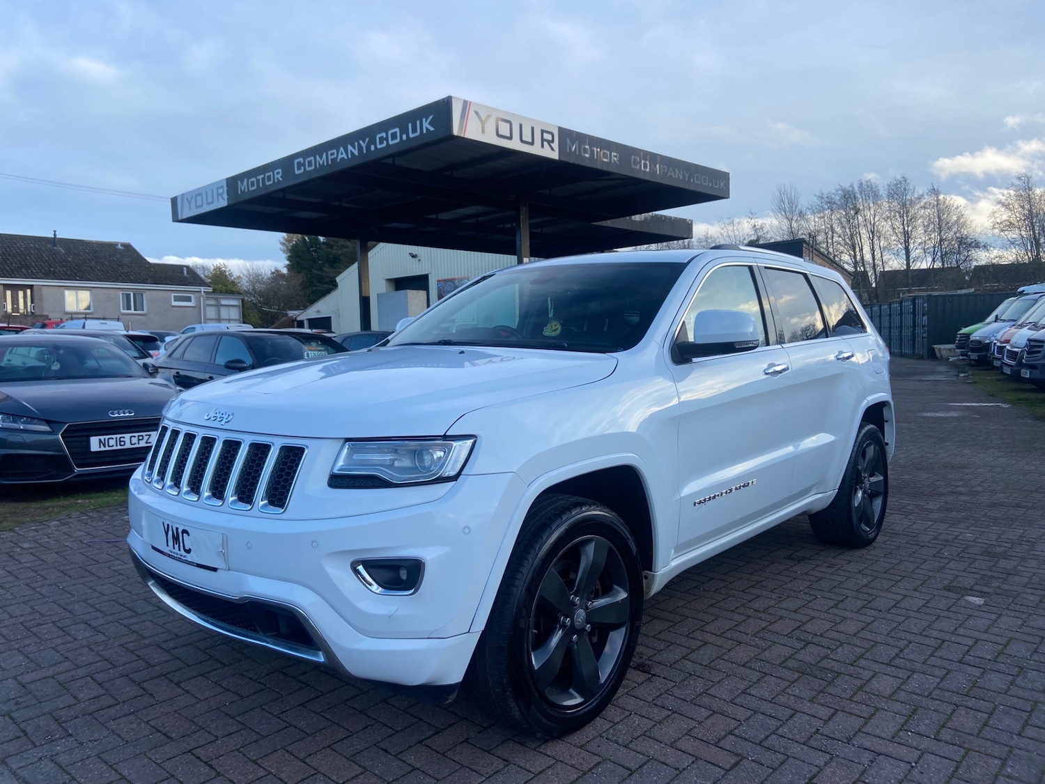 Used Jeep Grand Cherokee 2016 for sale - 76577520: Photo 2