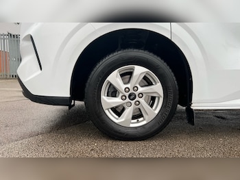 Used Ford Tourneo Custom 2024 for sale - 76894693: Photo